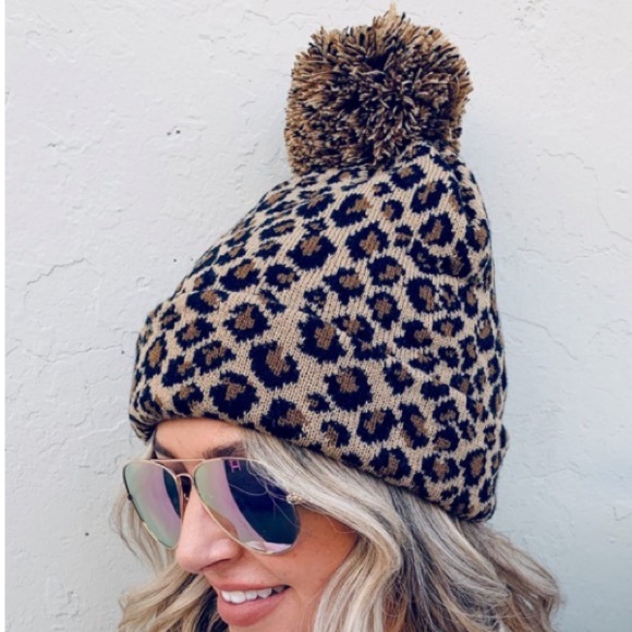 5 ⭐️ Rated Knit Leopard Print Beanie with Pom Pom - Picture 3 of 11